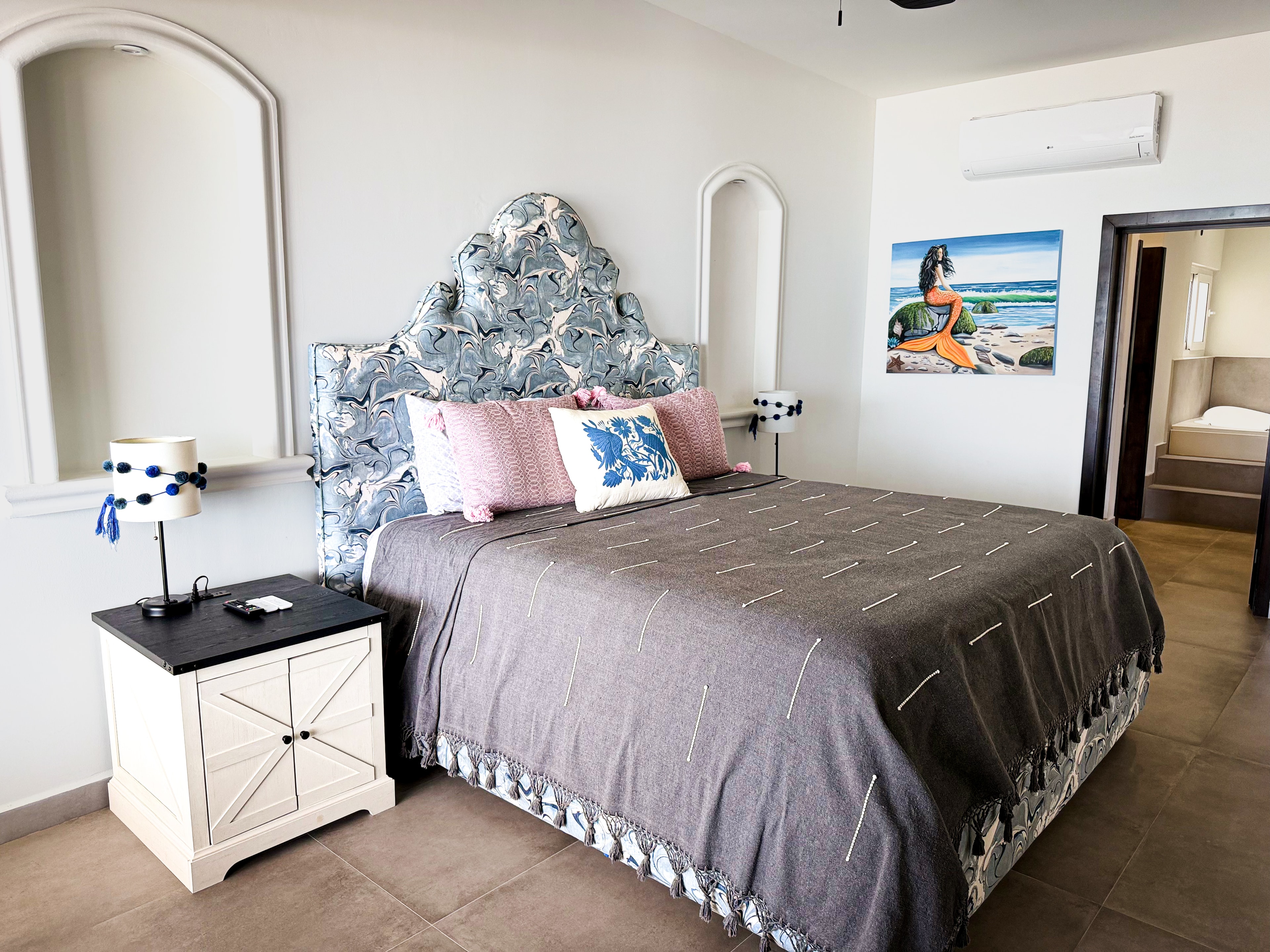 Fotografía real del interior de Pool Suite 101